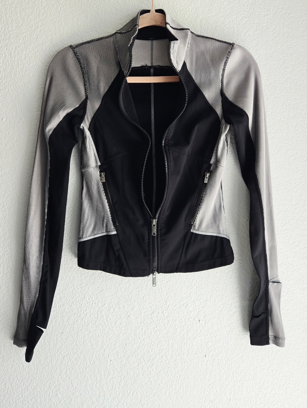 Free People Movement Hardio Cardio Full Zipper Thumbholes Pockets Black Grey XS
